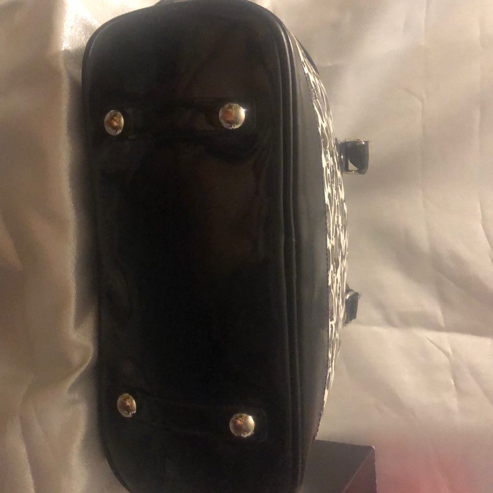 Purse - Picture 3 of 6